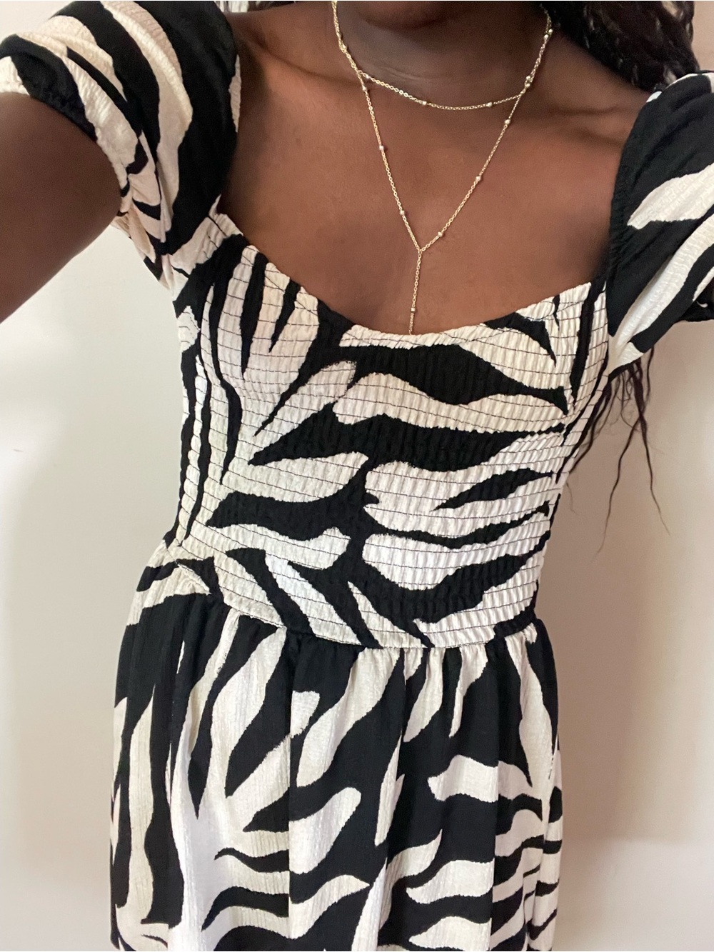 H&M Black and Cream Zebra-Print Mini Dress with Puff Sleeves - Picture 3 of 5